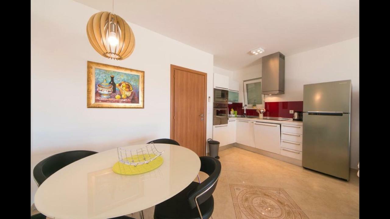 Id Luxury Apartment Brela Ngoại thất bức ảnh